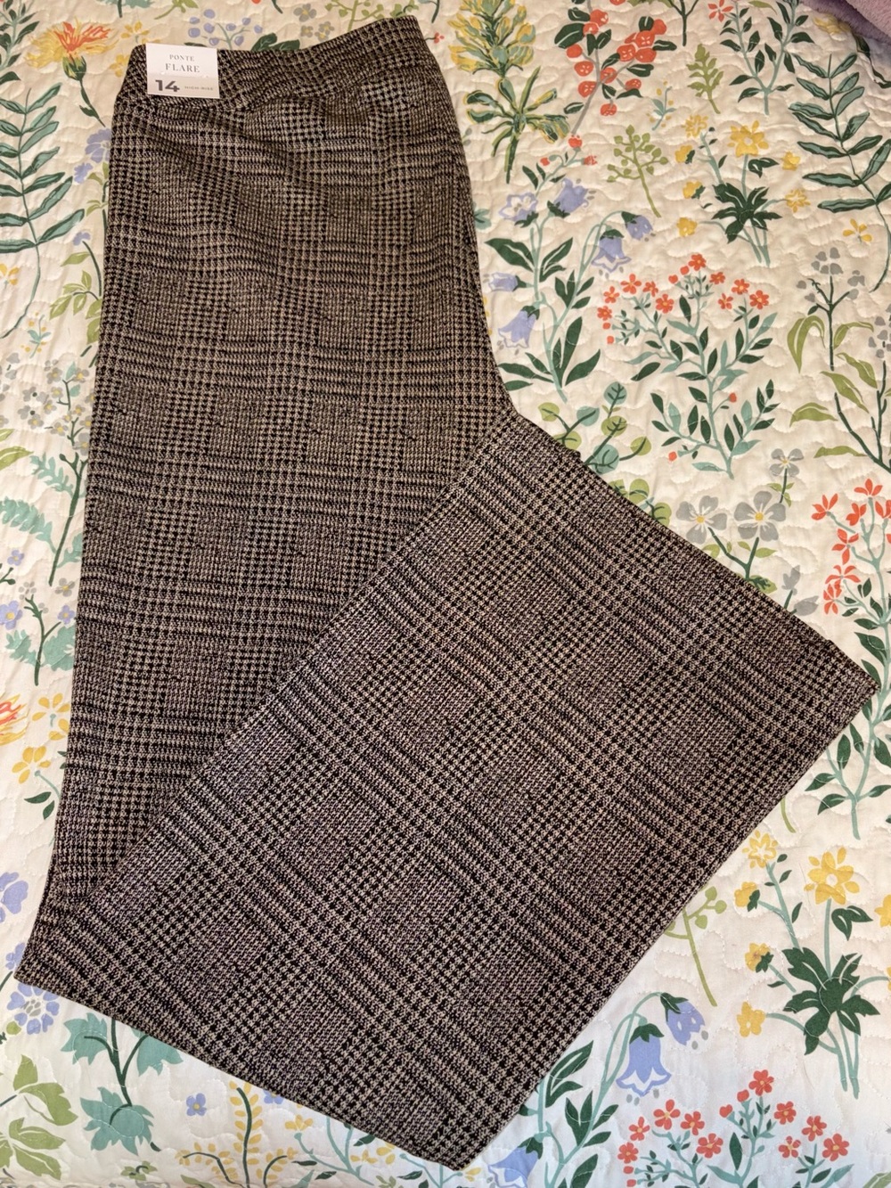 Lane Bryant black/beige plaid High-Rise ponte knit flare leg dress pants Size 14